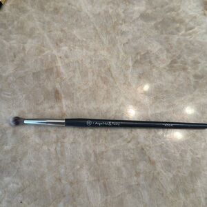 BK Beauty ANGIE HOT & FLASHY A504 DETAILER